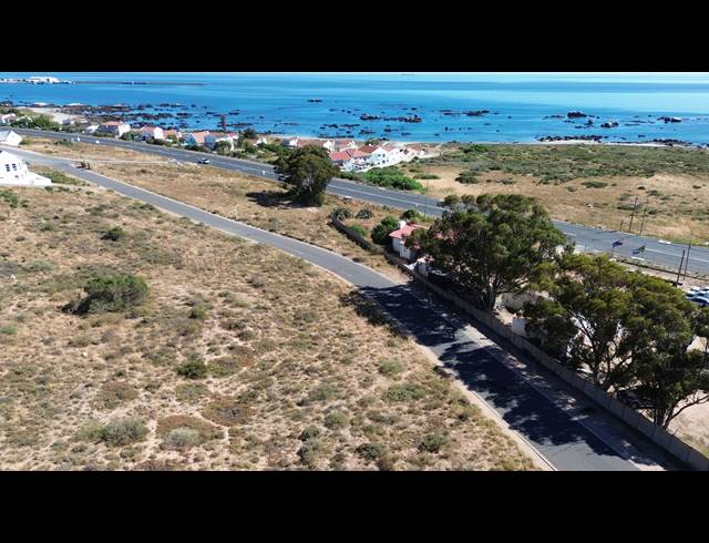 844M² VACANT LAND FOR SALE IN BRITANNICA HEIGHTS